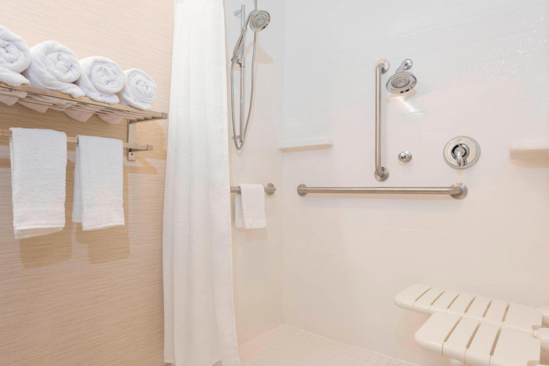 Fairfield Inn & Suites by Marriott Fredericksburg Texas photo 13