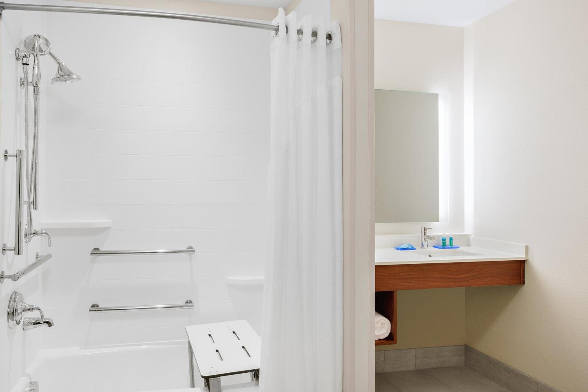 Holiday Inn Express & Suites - Union Gap - Yakima Area by IHG photo 31