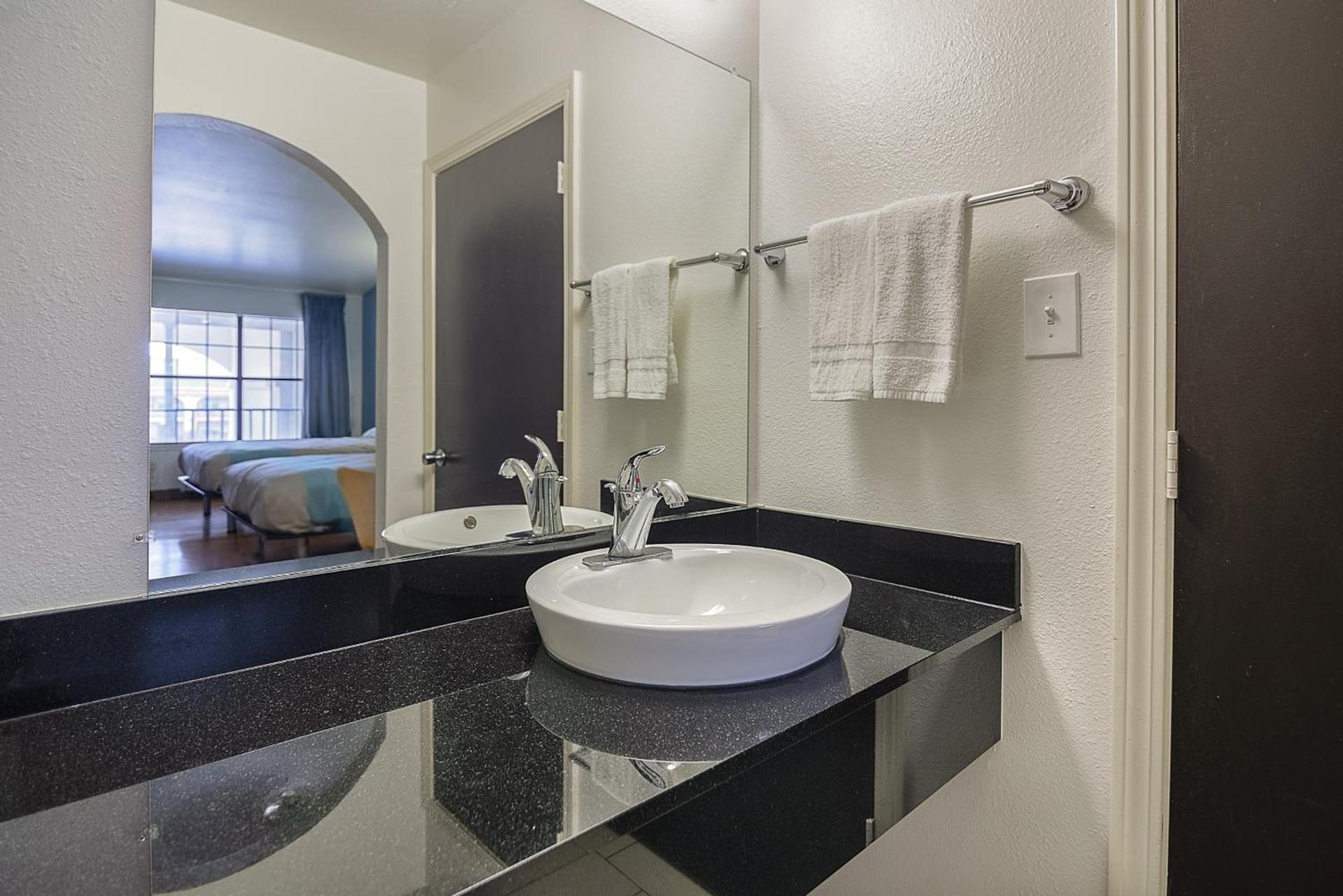 Motel 6-Canton, TX photo 26