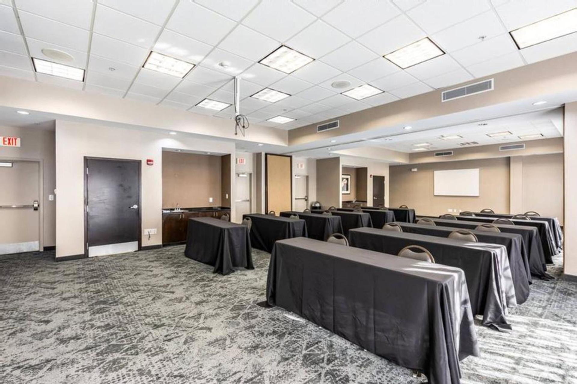 Holiday Inn Express & Suites Lexington by IHG photo 51