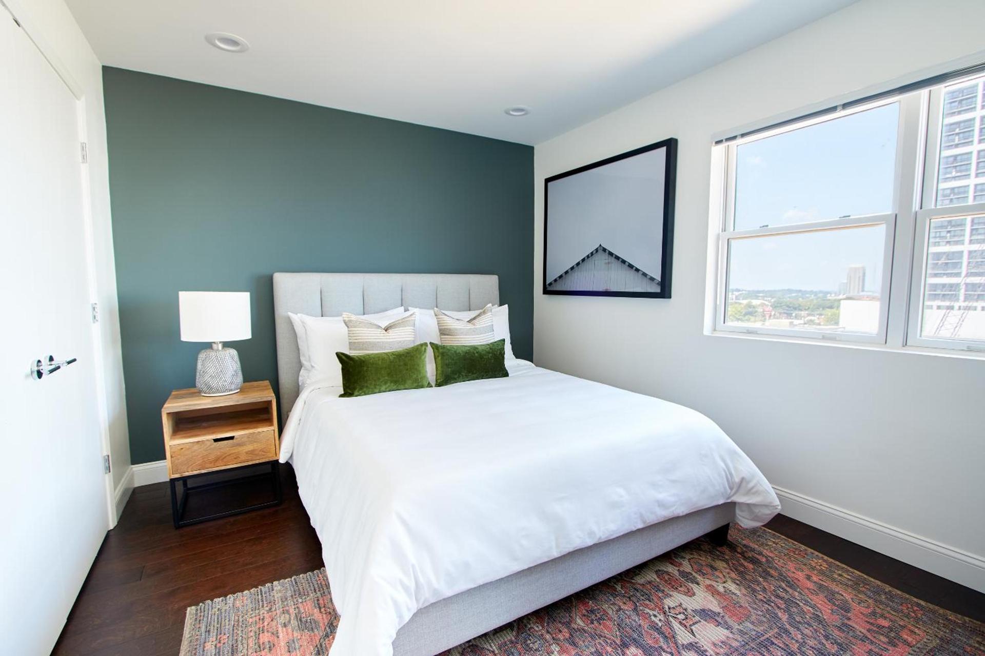 Baltimore Place photo 17