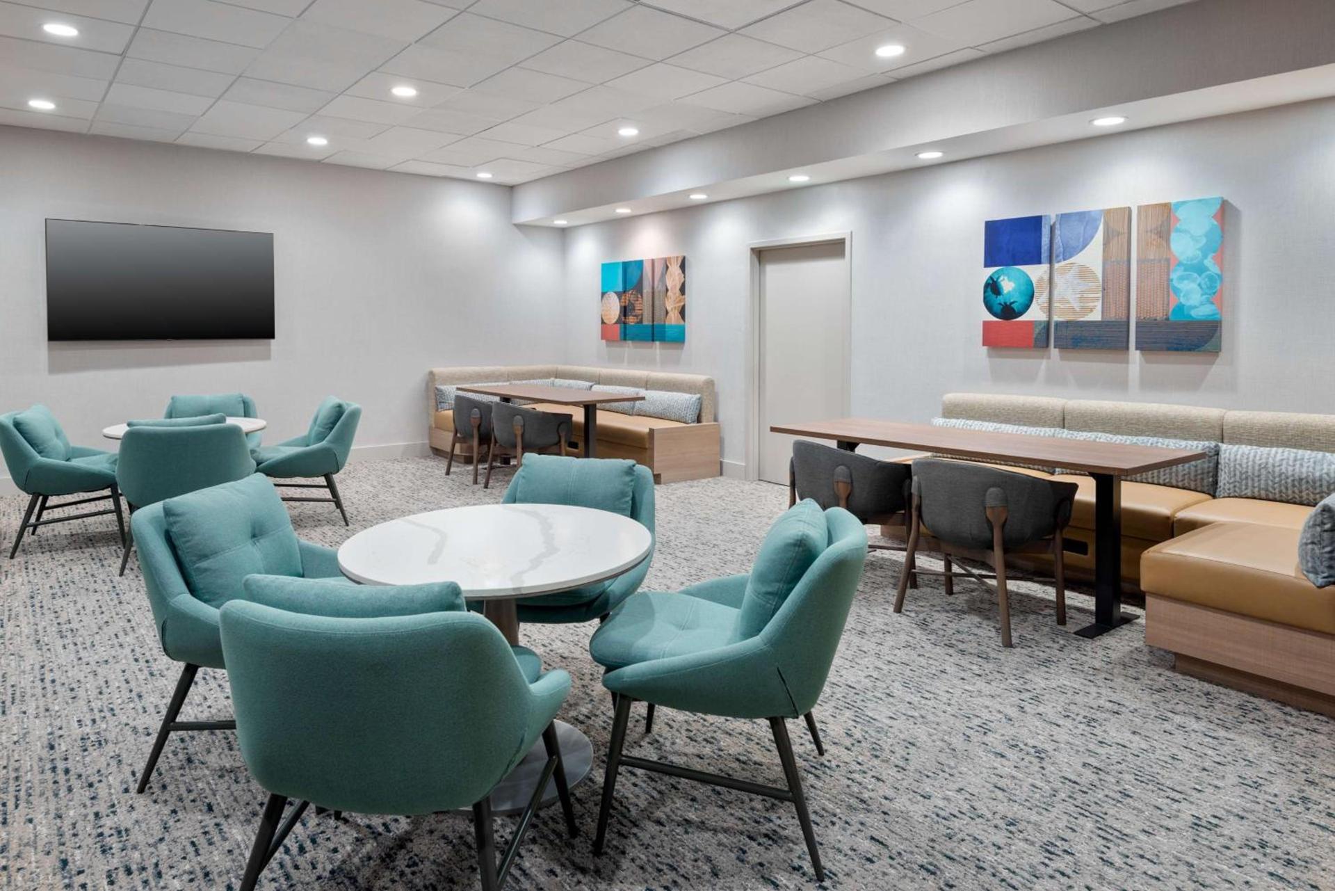 Homewood Suites by Hilton Orlando-Nearest to Universal Studios photo 8