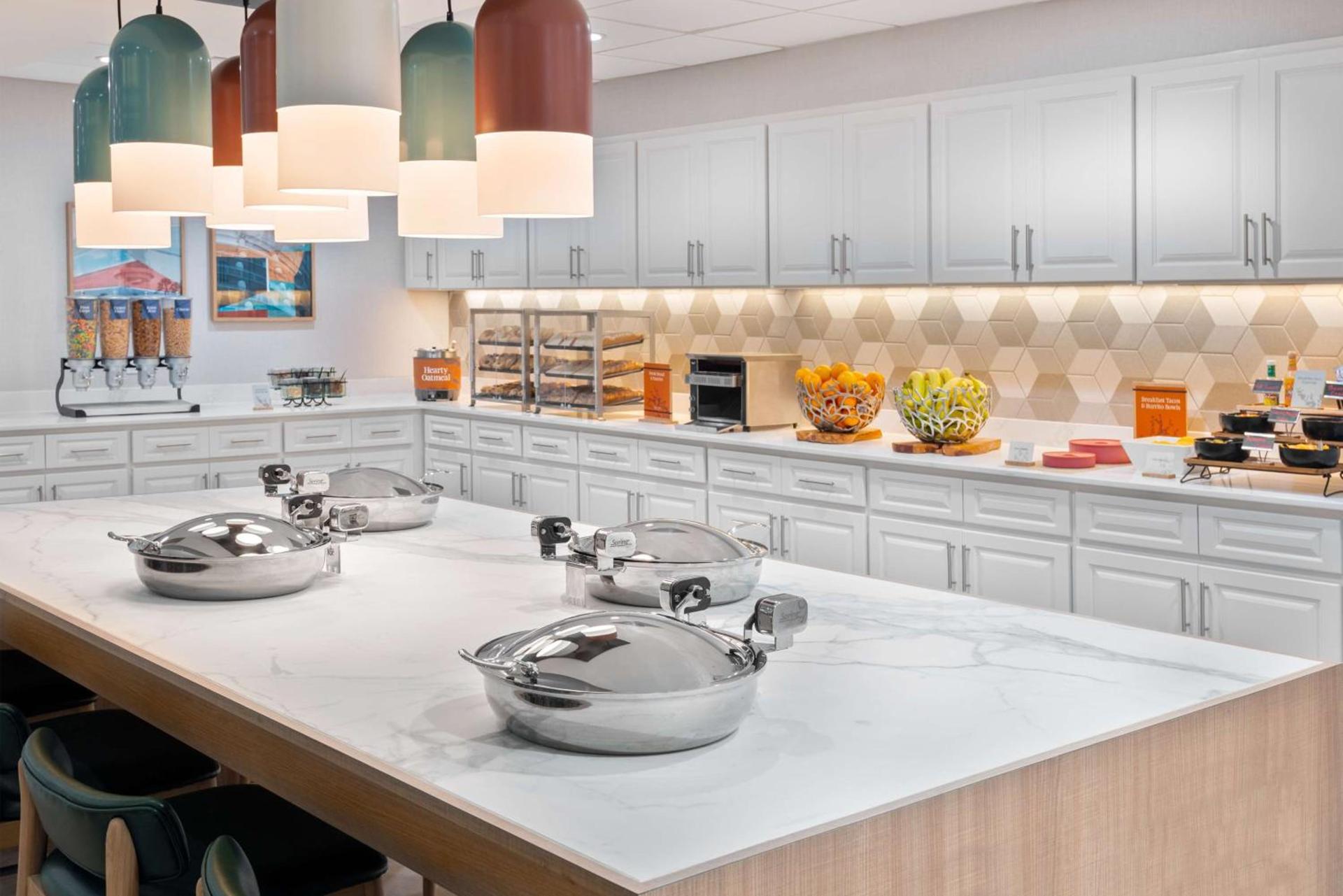 Homewood Suites by Hilton Orlando-Nearest to Universal Studios photo 16