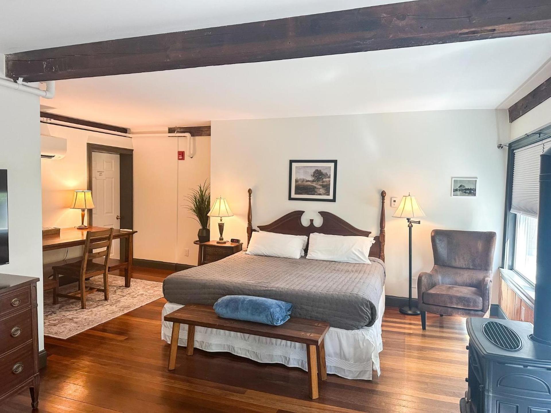 The Black Walnut Inn photo 50