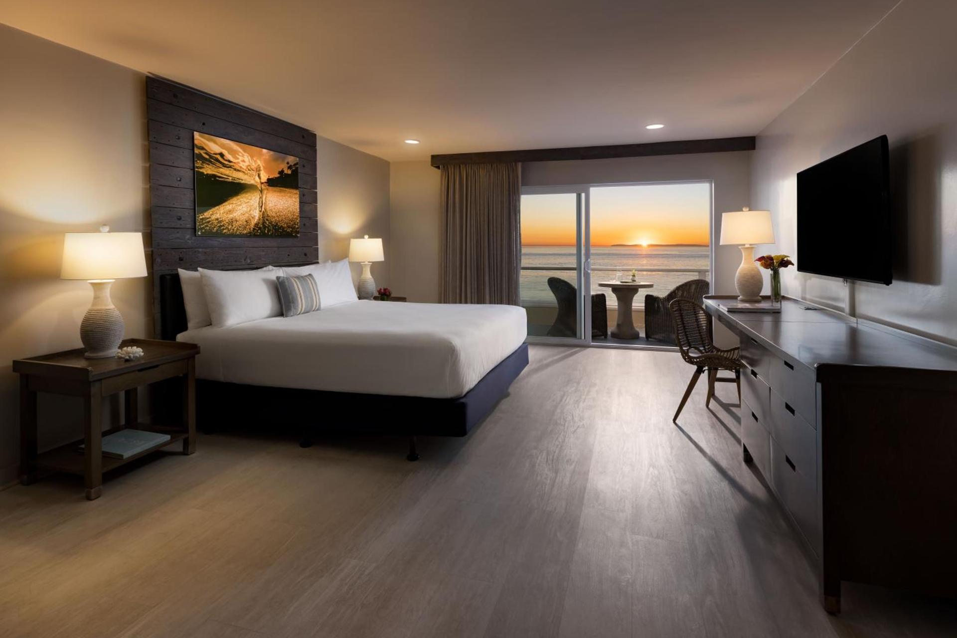 Pacific Edge Hotel photo 11