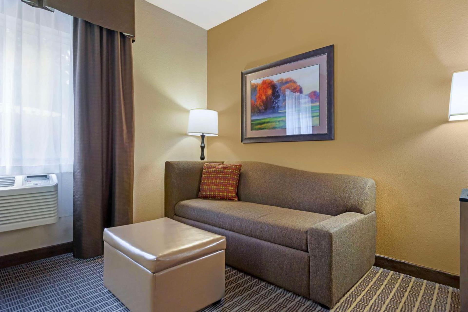 Best Western Plus Yakima Hotel photo 9