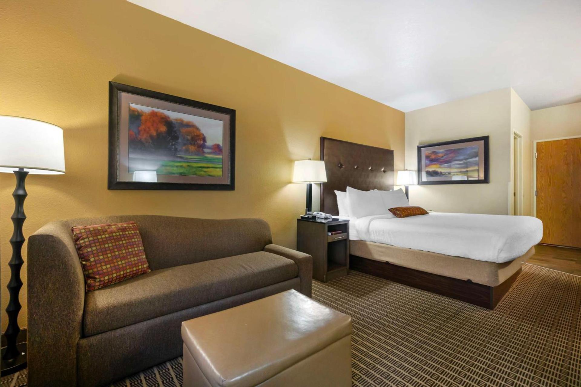Best Western Plus Yakima Hotel photo 12