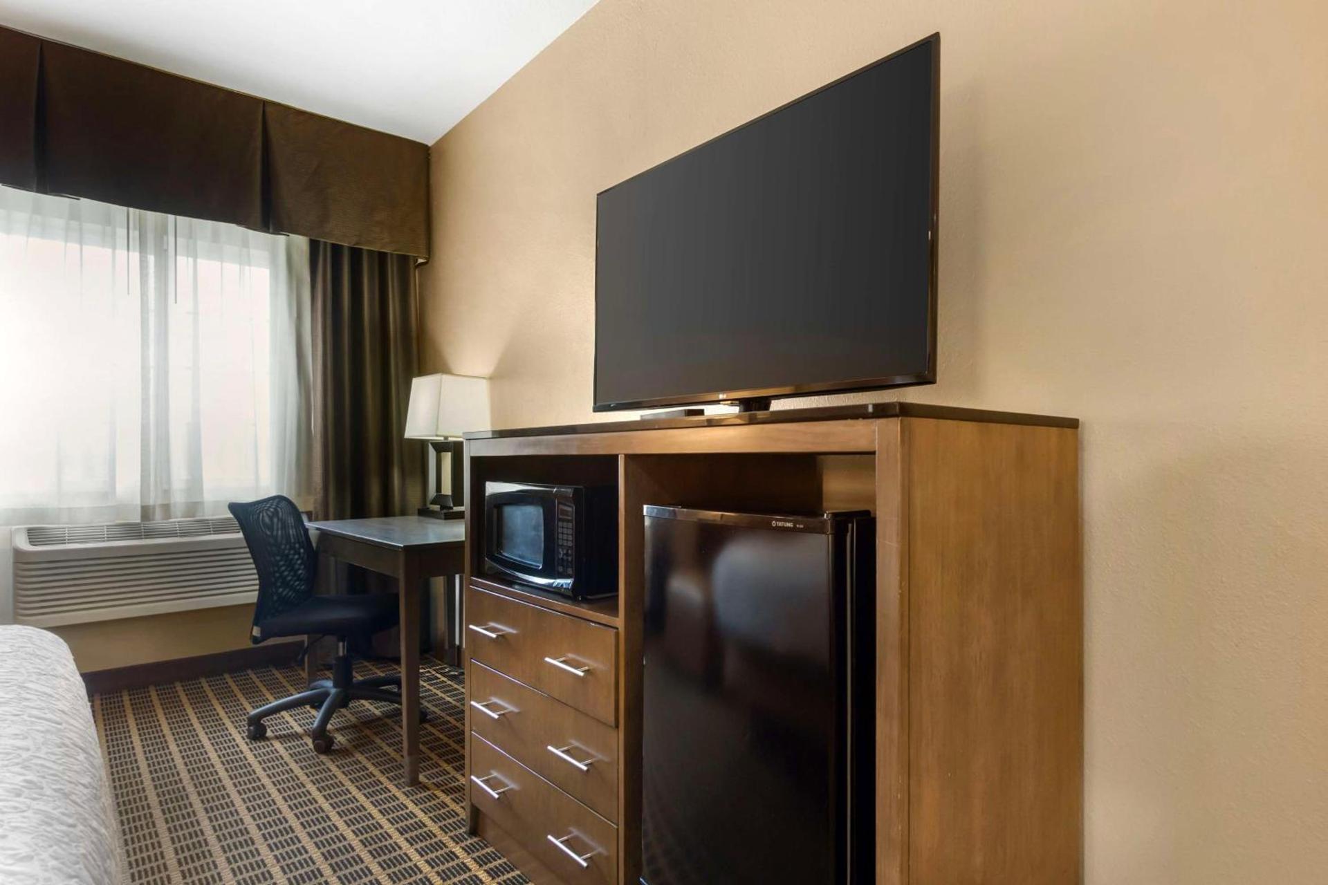 Best Western Plus Yakima Hotel photo 21