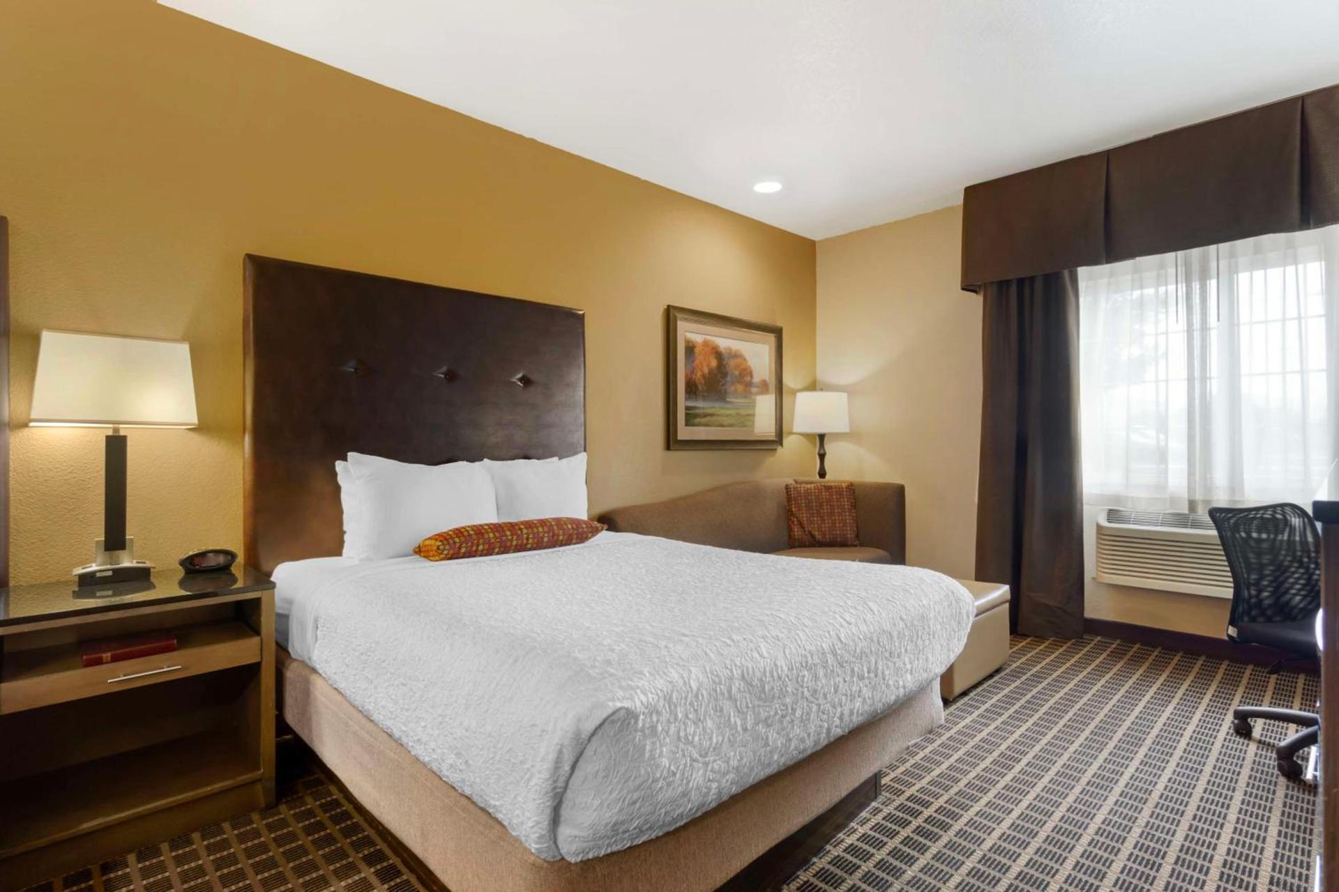 Best Western Plus Yakima Hotel photo 22