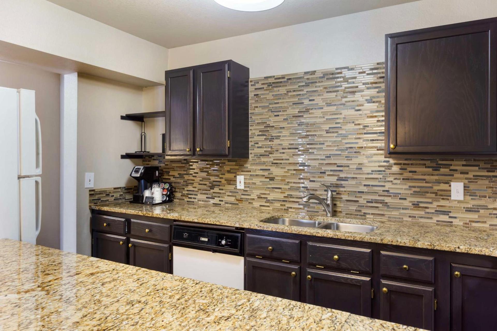 Best Western Plus Yakima Hotel photo 26