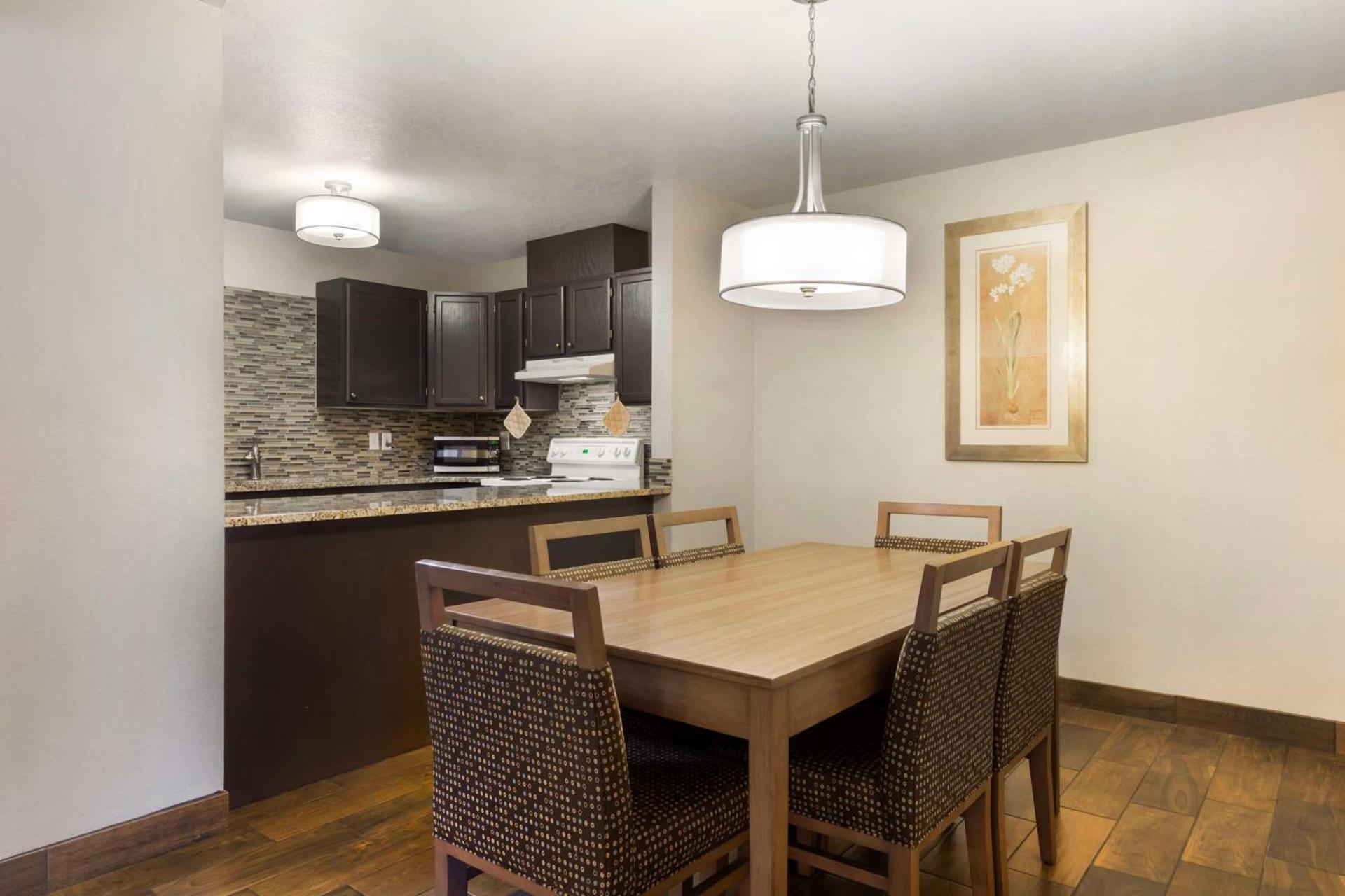 Best Western Plus Yakima Hotel photo 27