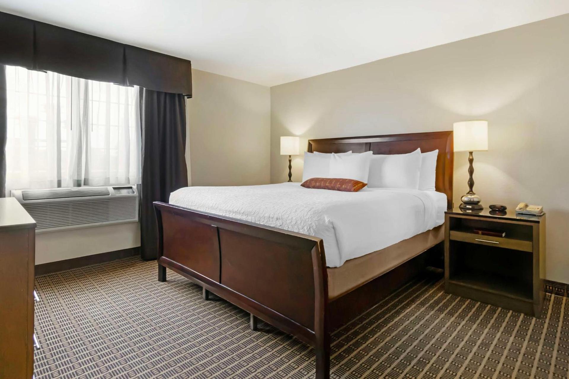 Best Western Plus Yakima Hotel photo 29