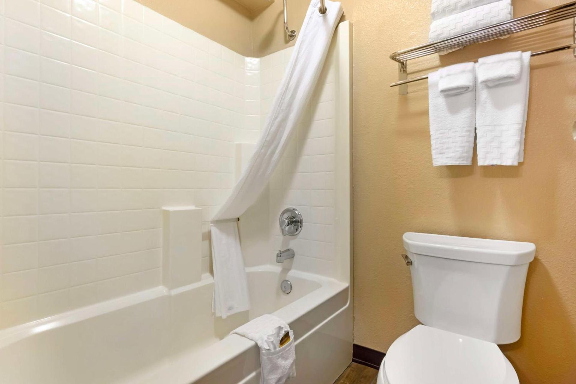 Best Western Plus Yakima Hotel photo 32