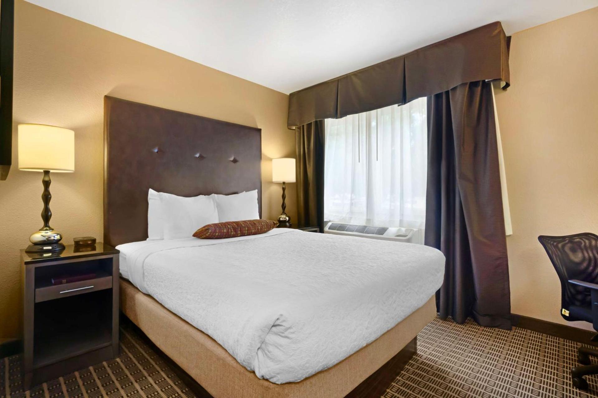 Best Western Plus Yakima Hotel photo 34