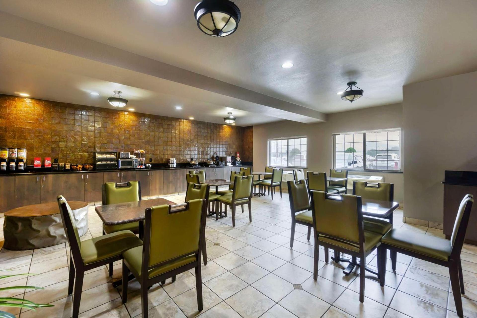 Best Western Plus Yakima Hotel photo 43