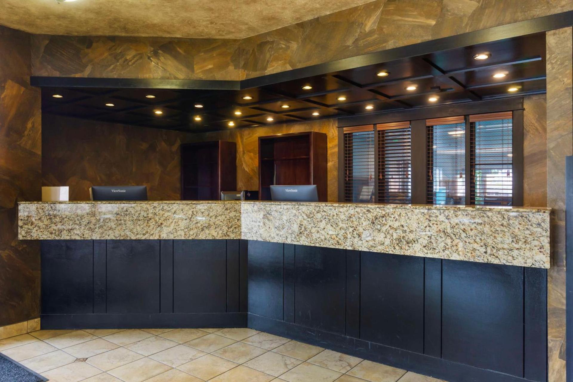 Best Western Plus Yakima Hotel photo 48