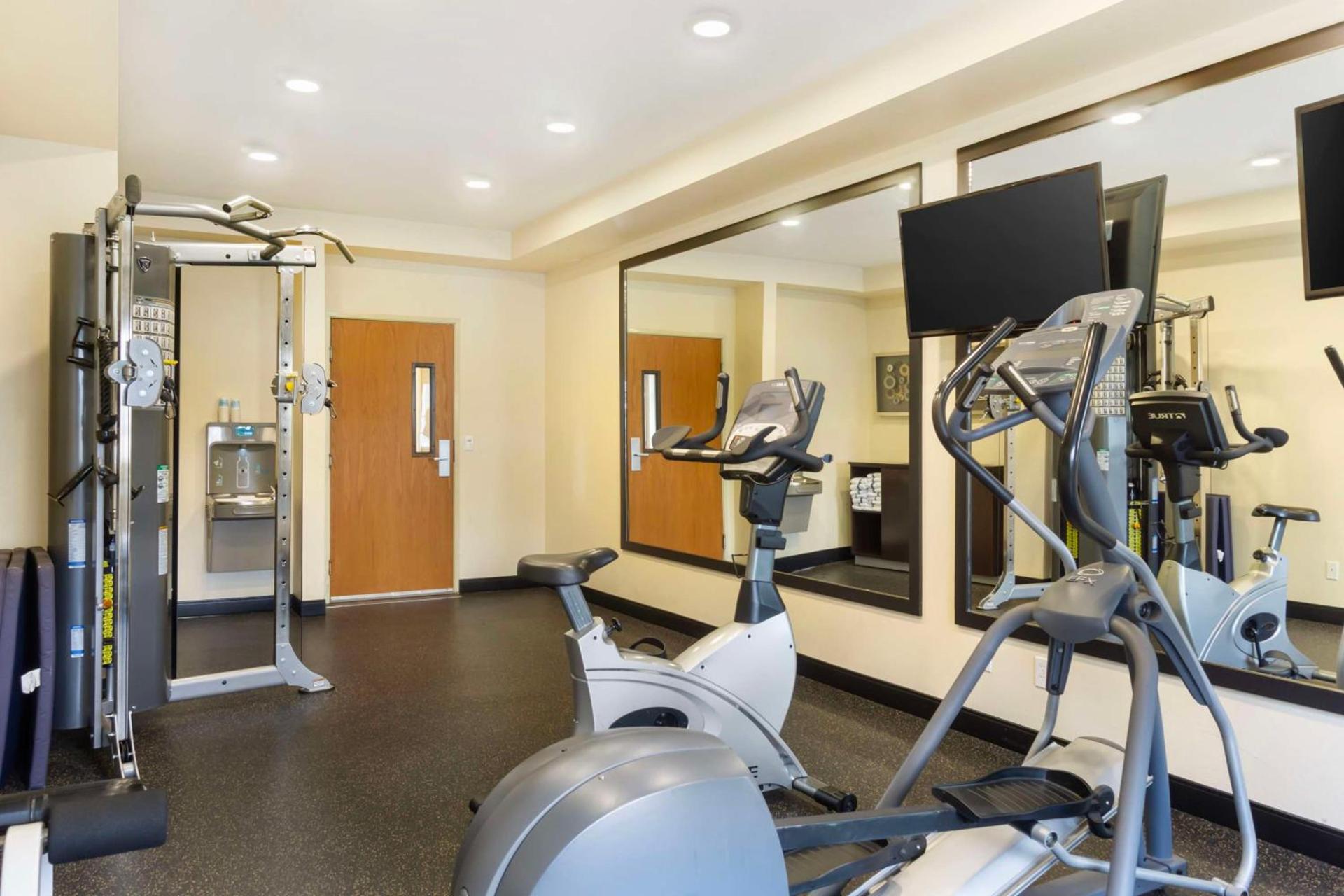 Best Western Plus Yakima Hotel photo 52