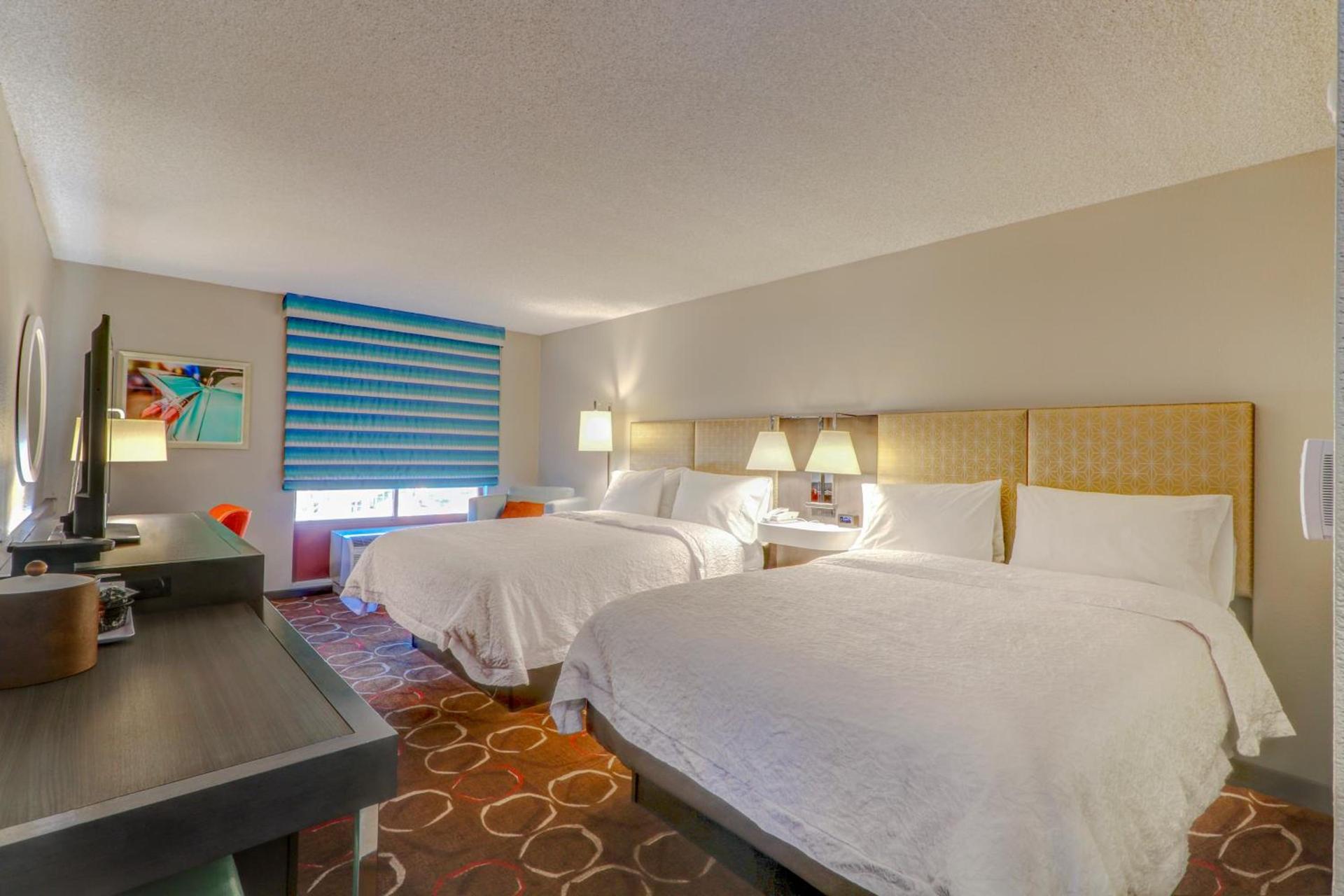 Hampton Inn Tropicana photo 4