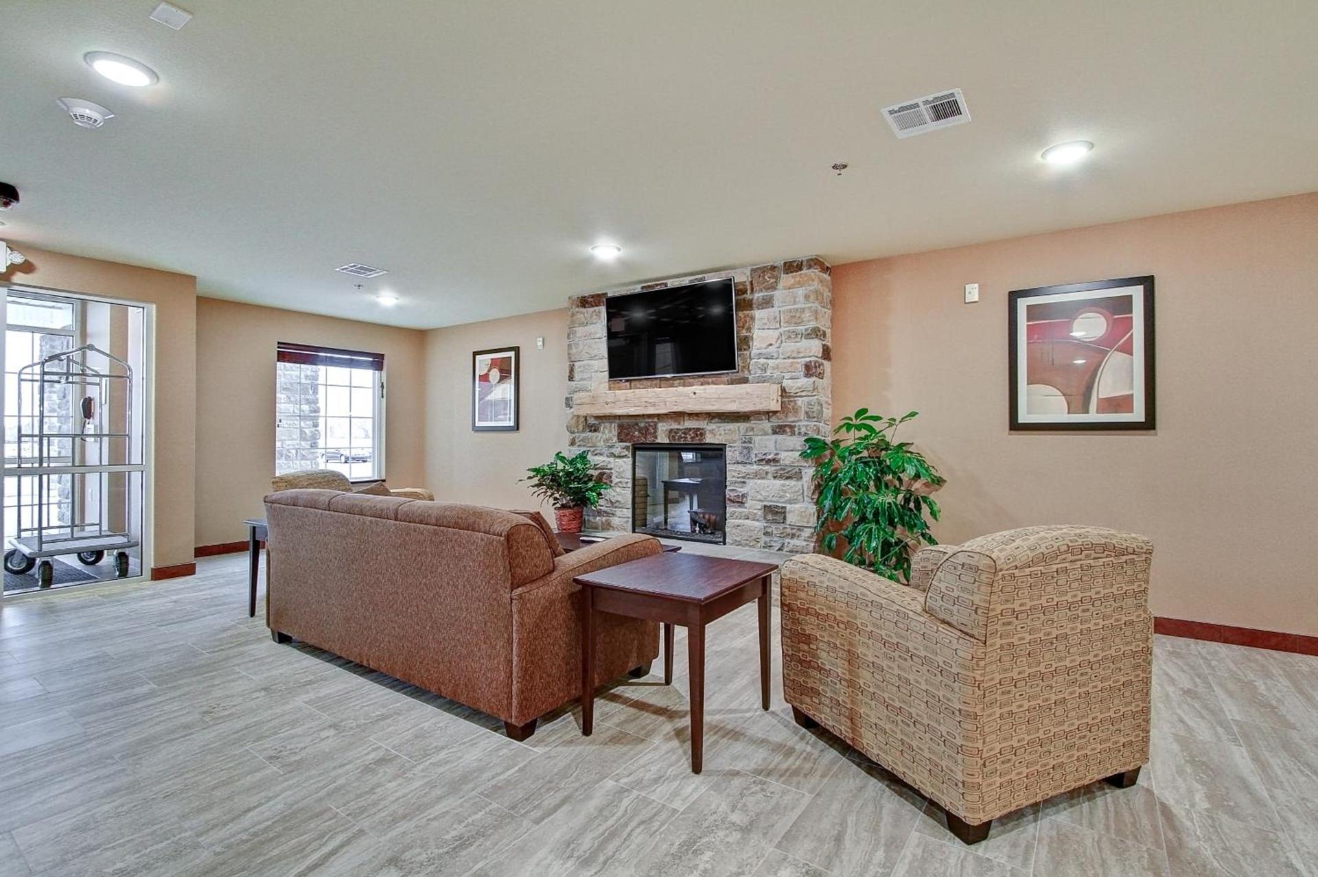 Cobblestone Hotel & Suites Pulaski/Green Bay photo 23