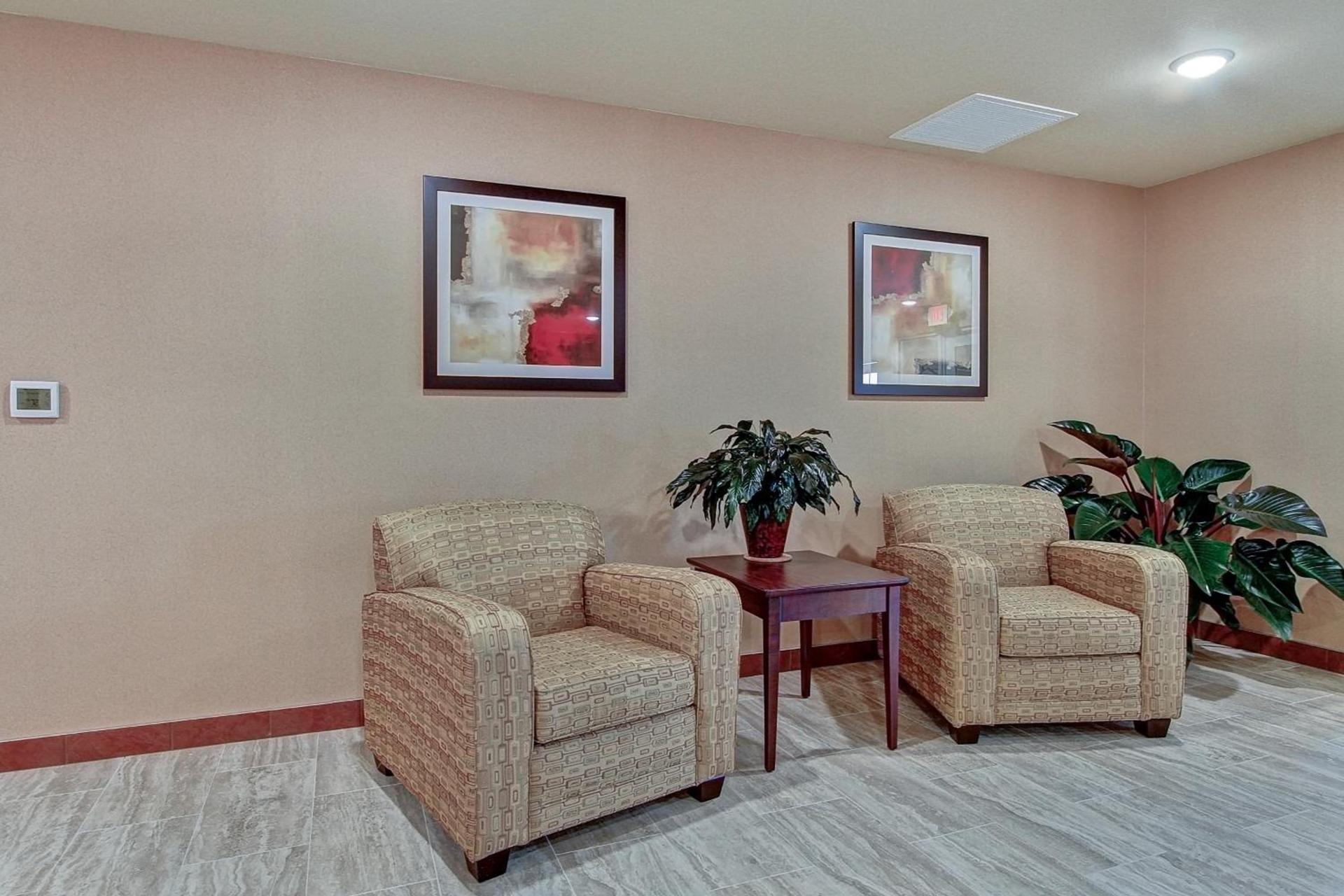 Cobblestone Hotel & Suites Pulaski/Green Bay photo 26