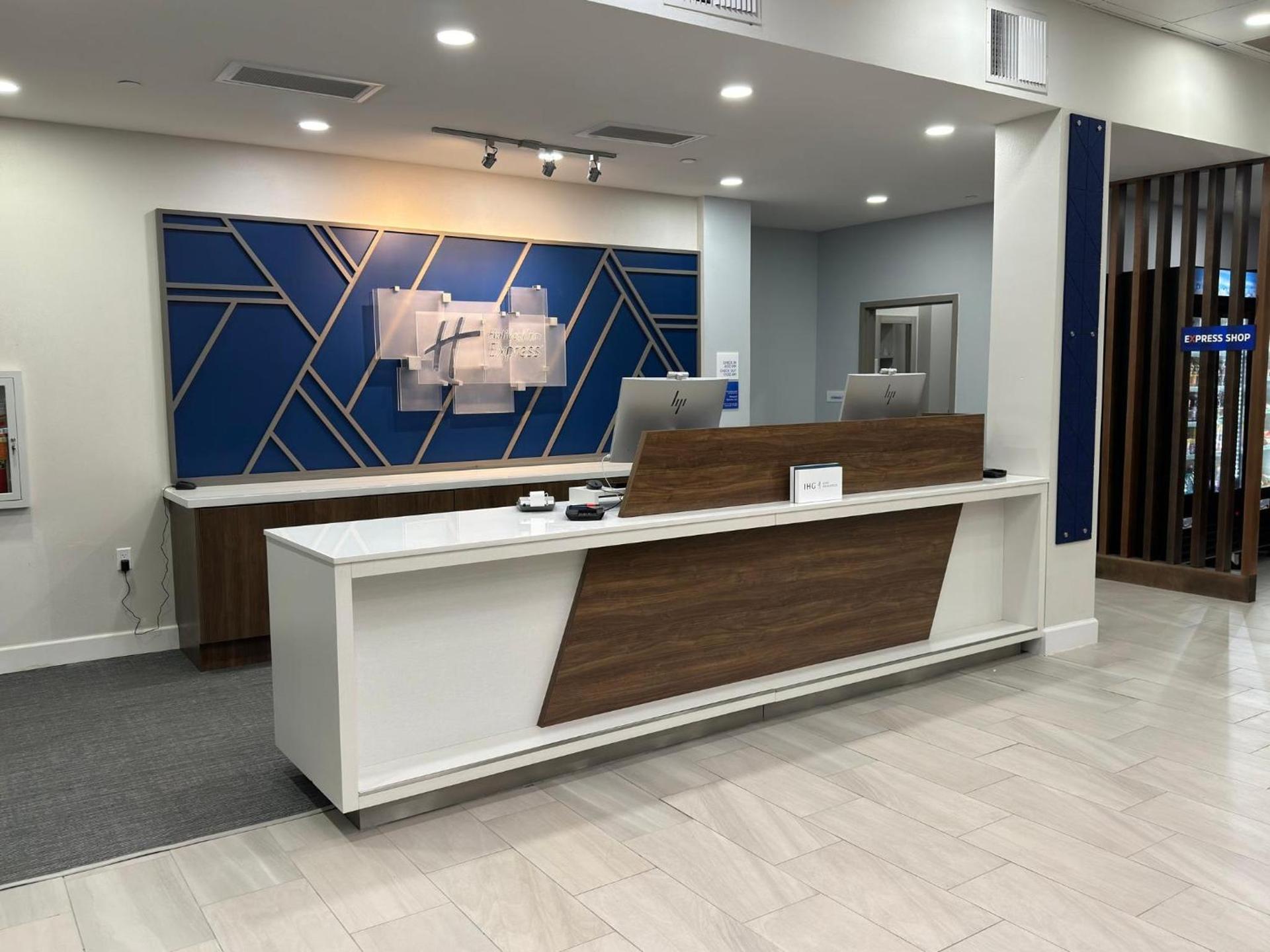 Holiday Inn Express Corpus Christi - Beachfront by IHG photo 35
