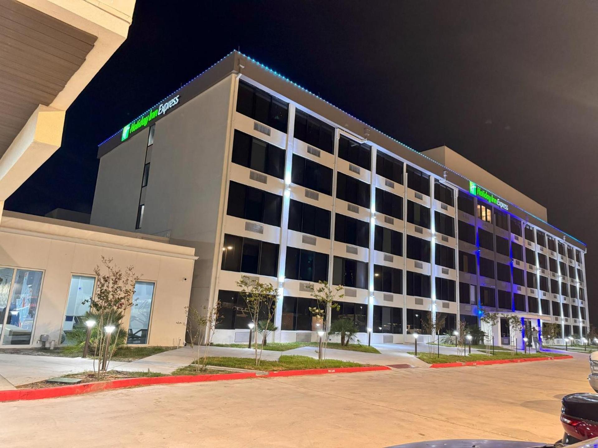 Holiday Inn Express Corpus Christi - Beachfront by IHG photo 39