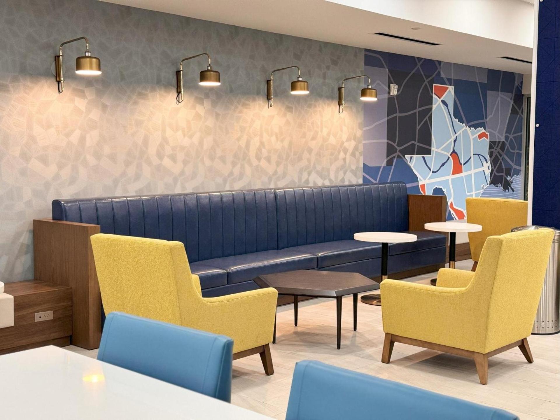 Holiday Inn Express Corpus Christi - Beachfront by IHG photo 40