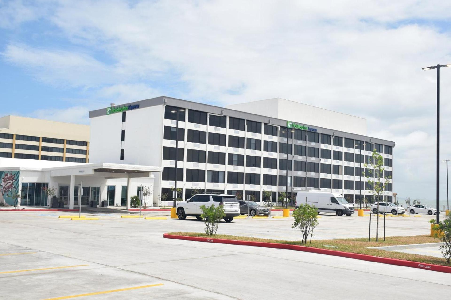 Holiday Inn Express Corpus Christi - Beachfront by IHG photo 42