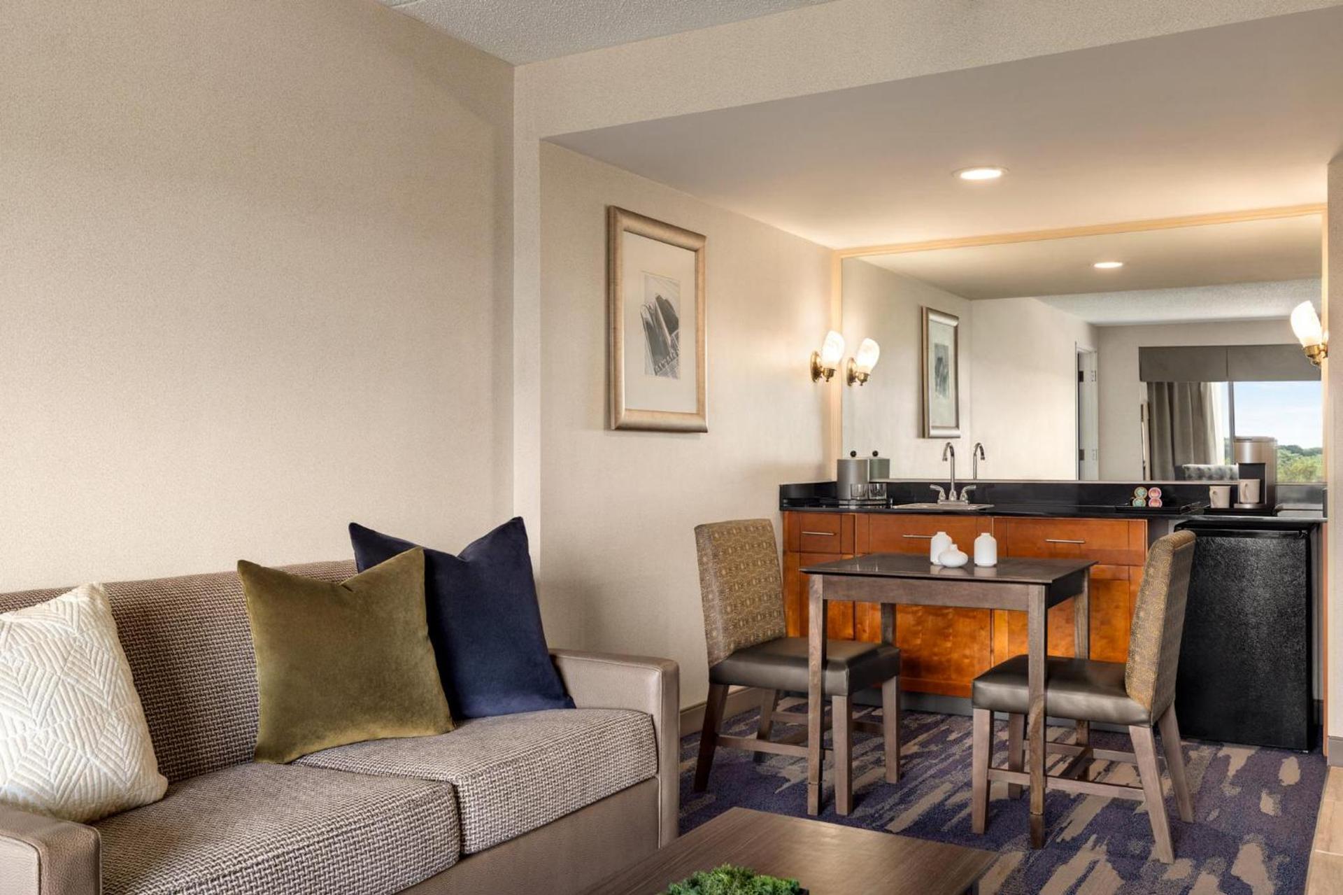 Crowne Plaza Auburn Hills by IHG photo 45