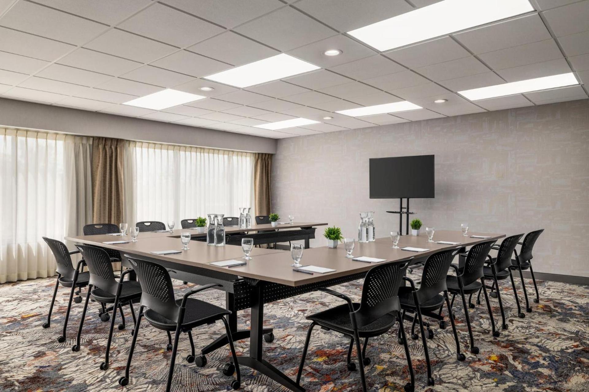 Crowne Plaza Auburn Hills by IHG photo 59