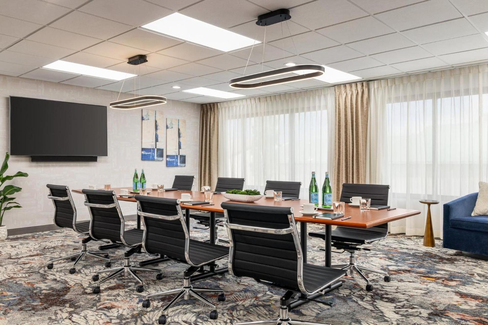 Crowne Plaza Auburn Hills by IHG photo 60