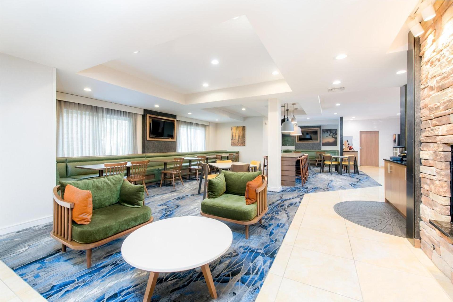 Fairfield Inn Suites Brunswick photo 9