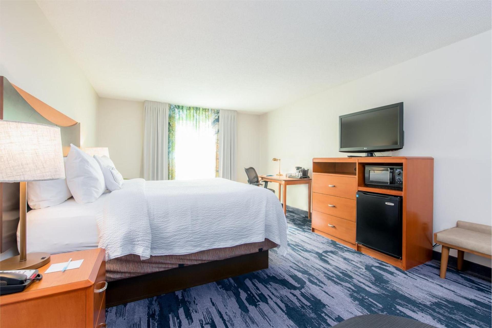 Fairfield Inn Suites Brunswick photo 14