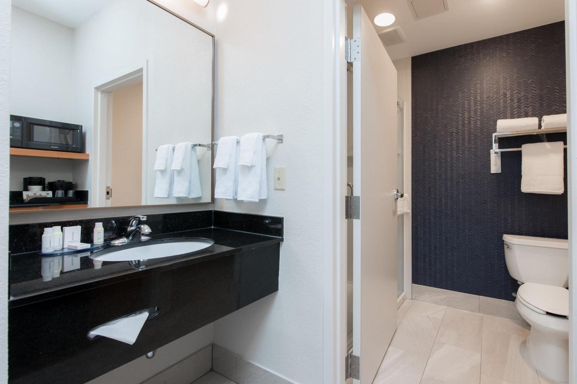 Fairfield Inn Suites Brunswick photo 26