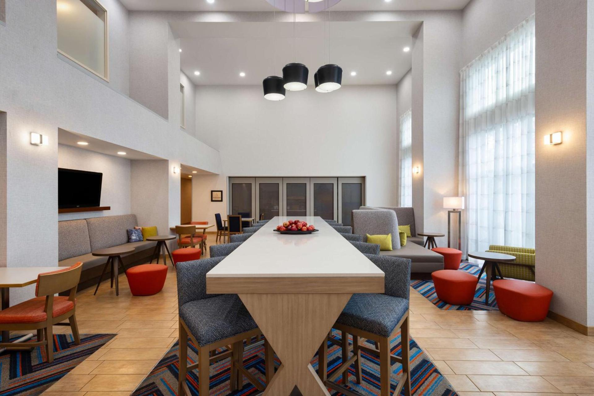 Hampton Inn & Suites Harrisburg photo 3