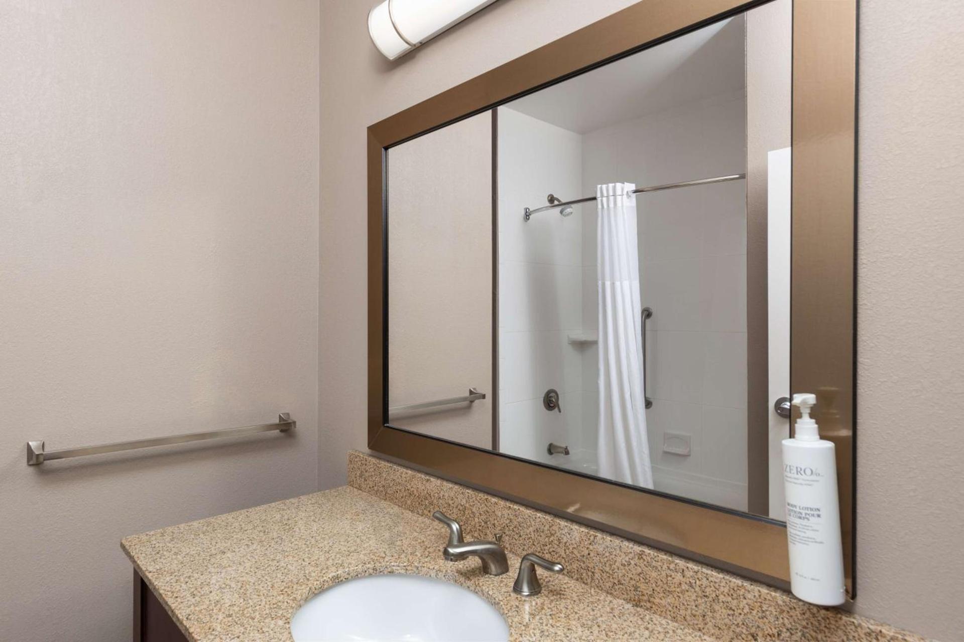 Hampton Inn & Suites Harrisburg photo 10