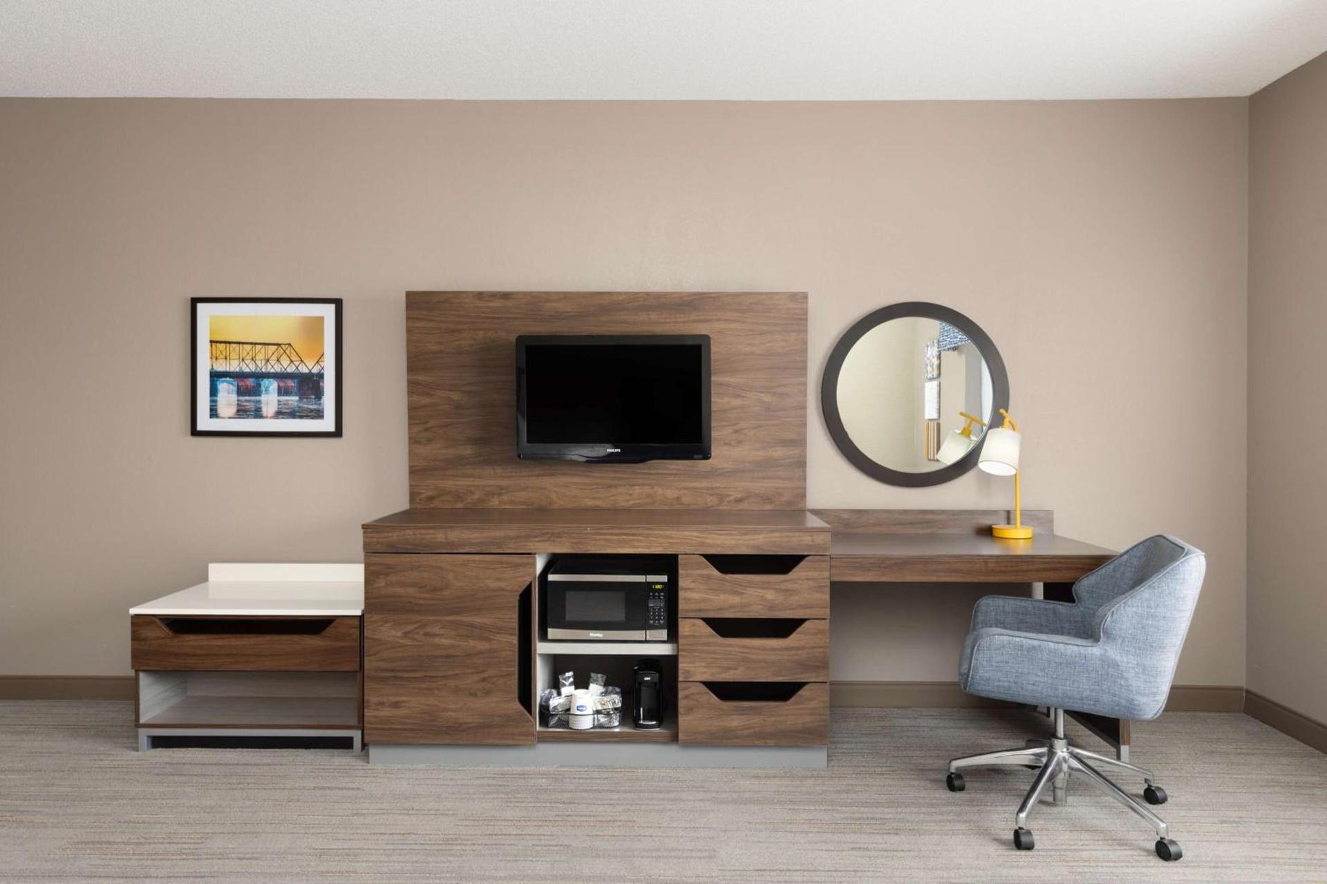 Hampton Inn & Suites Harrisburg photo 13