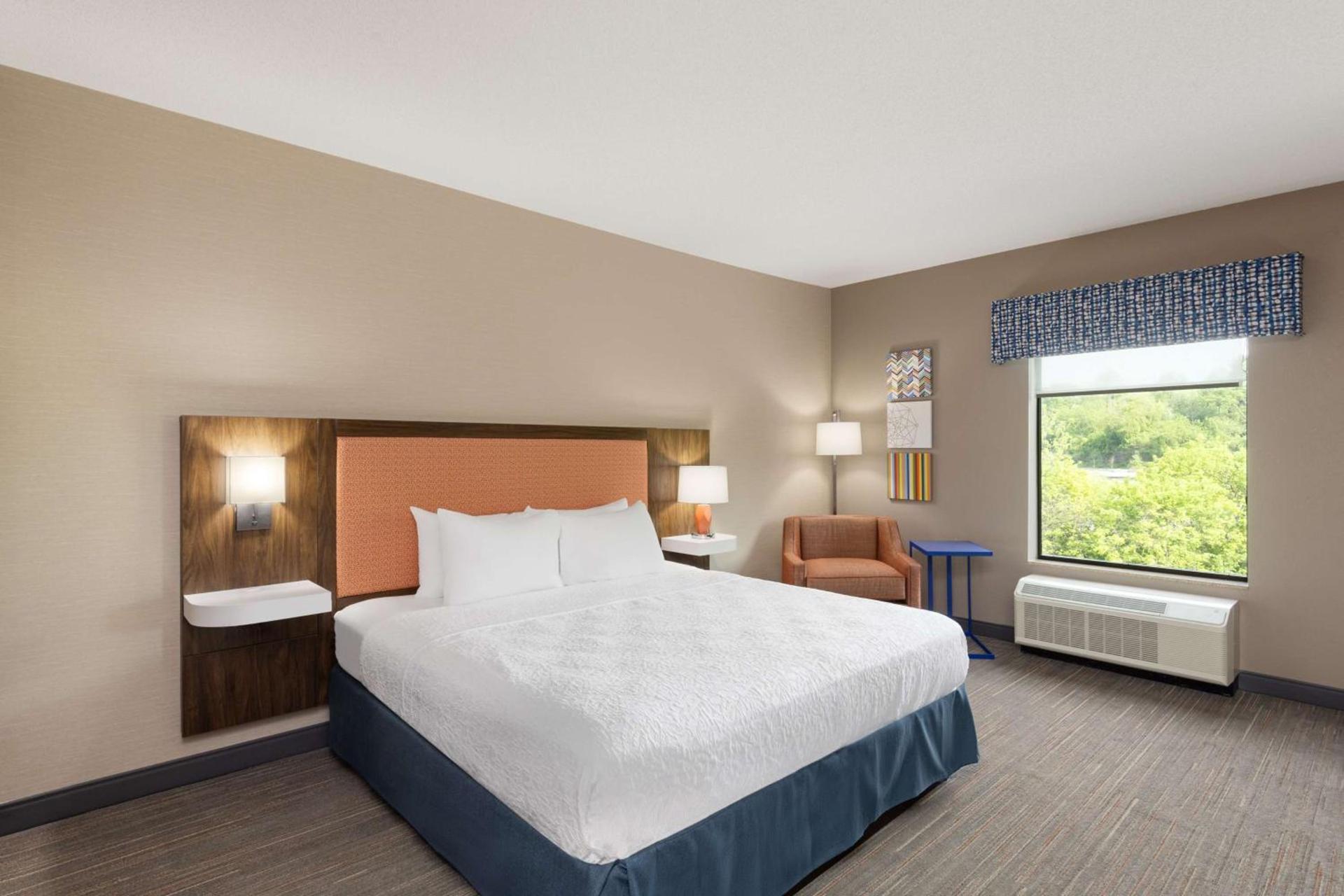 Hampton Inn & Suites Harrisburg photo 15