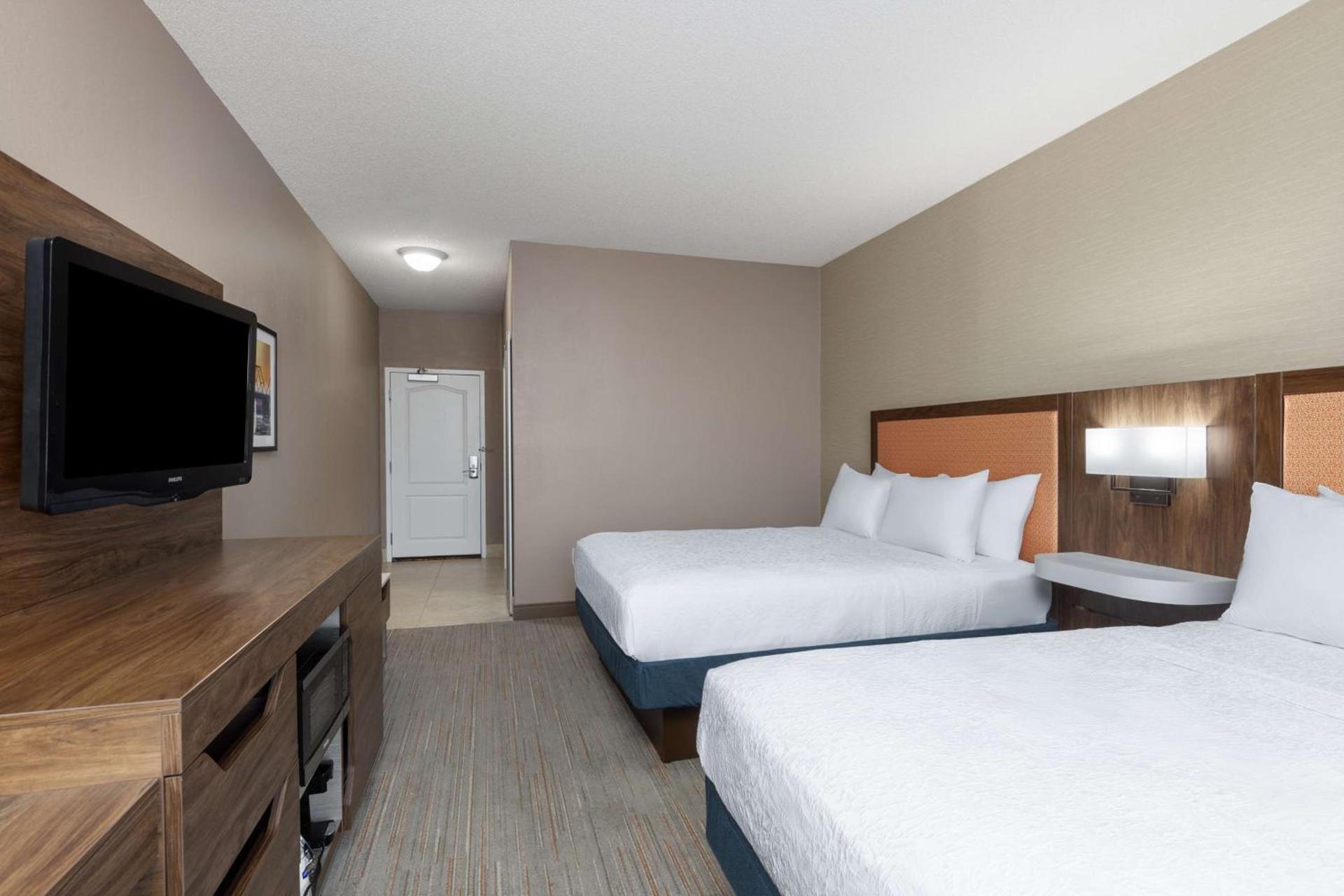 Hampton Inn & Suites Harrisburg photo 16