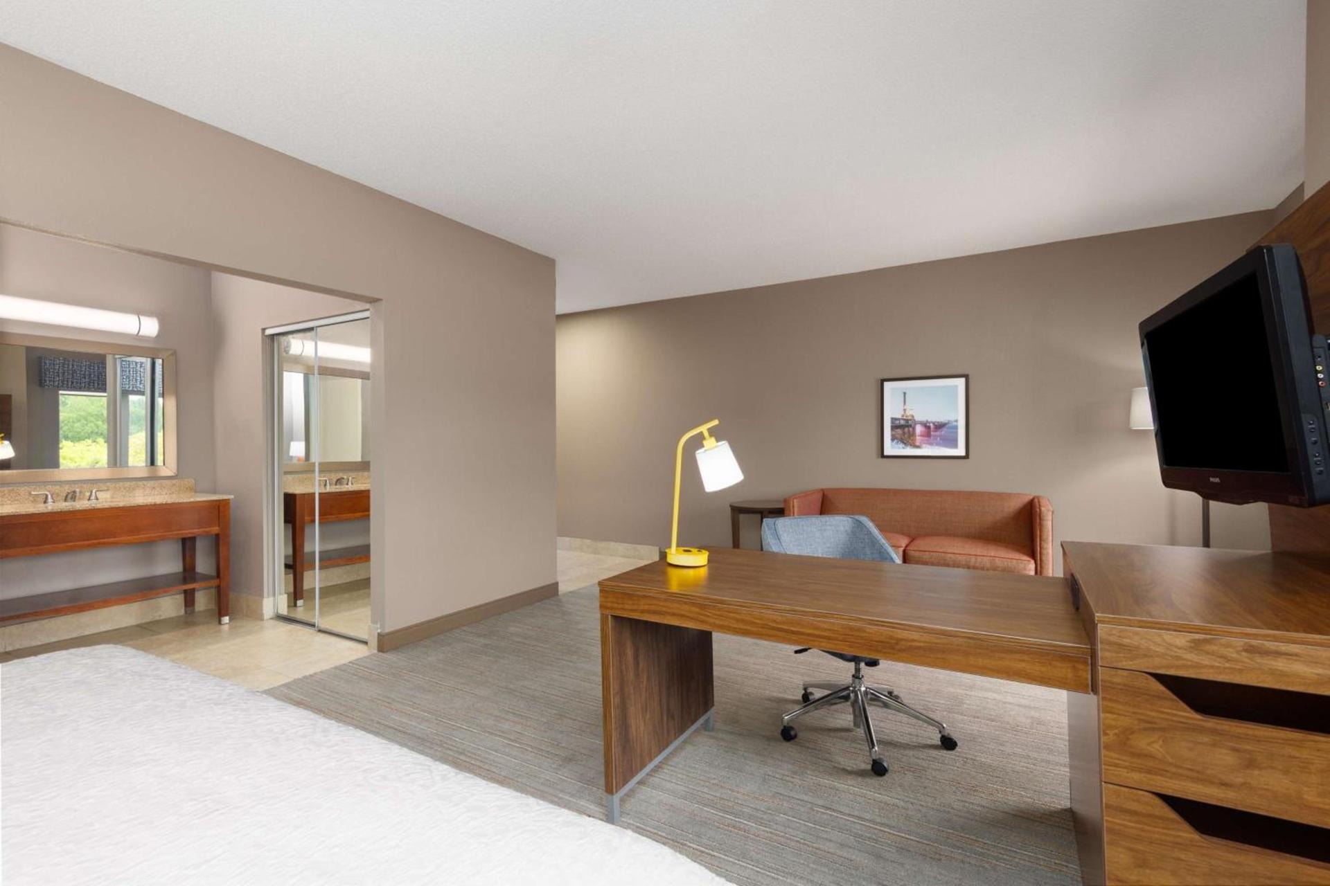 Hampton Inn & Suites Harrisburg photo 36
