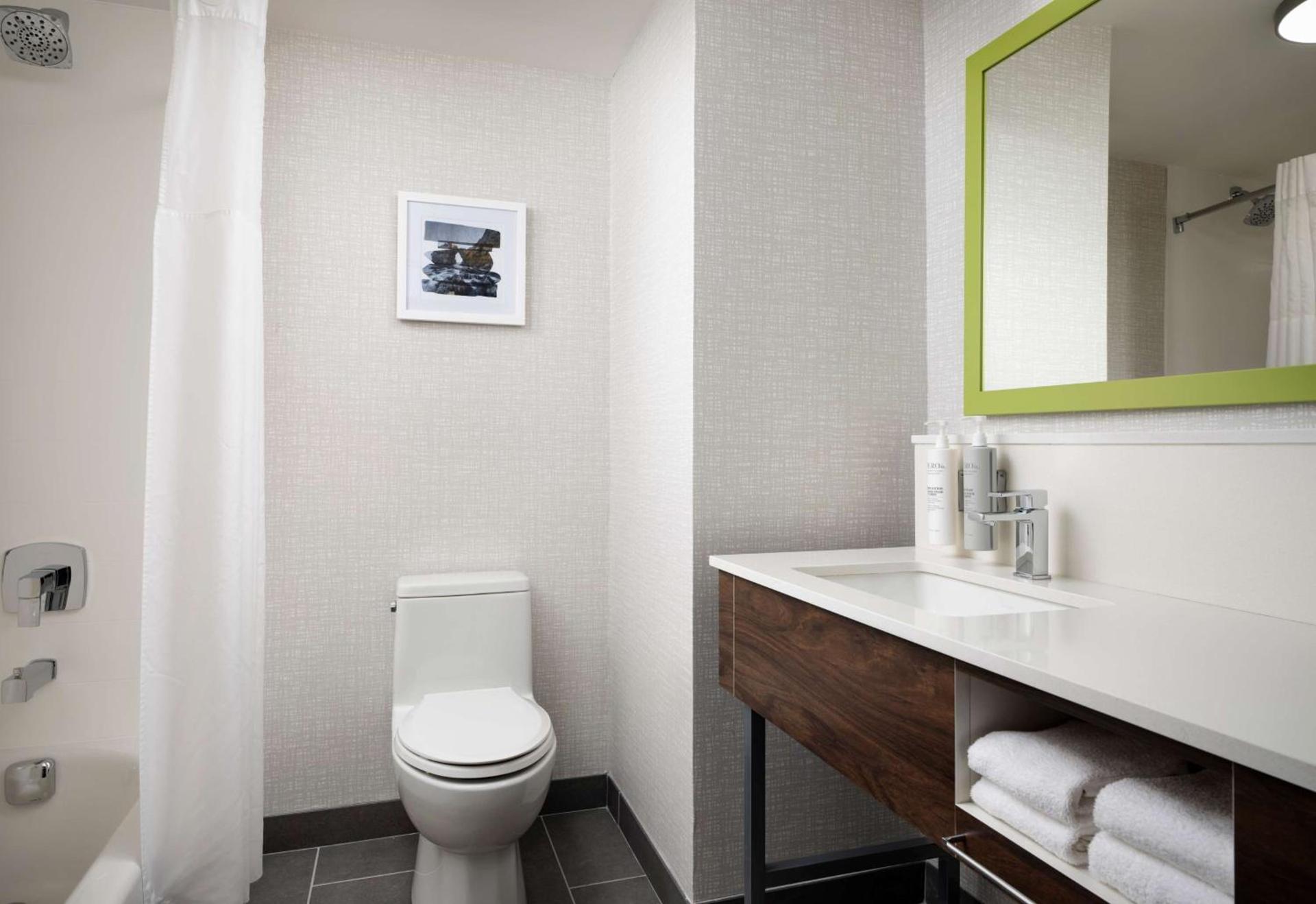 Hampton Inn San Diego/Del Mar photo 13