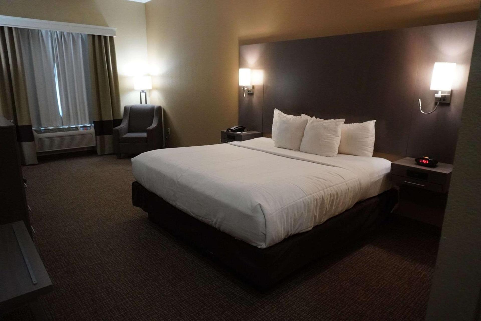 Comfort Inn & Suites Monahans I-20 photo 8