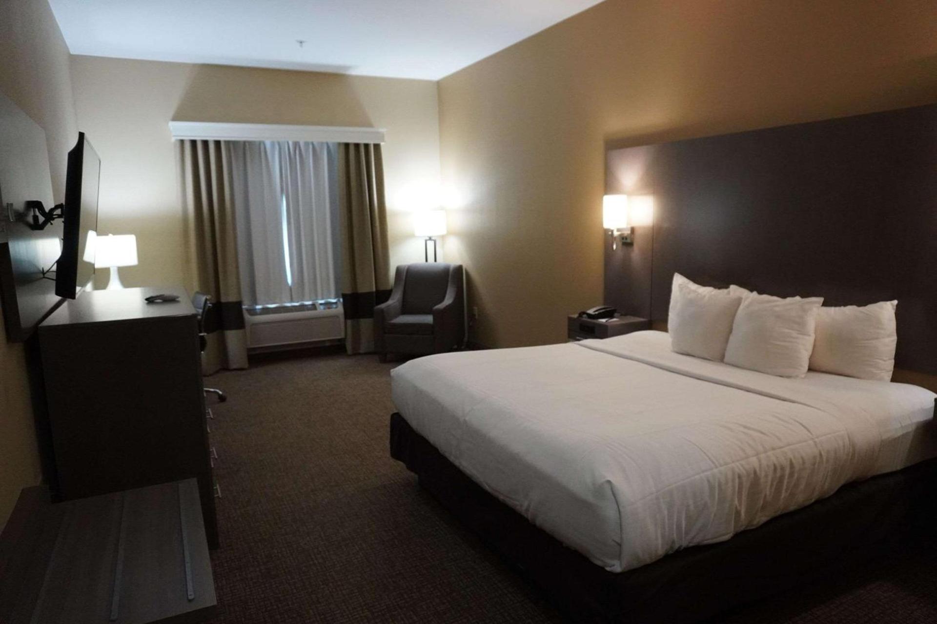 Comfort Inn & Suites Monahans I-20 photo 11