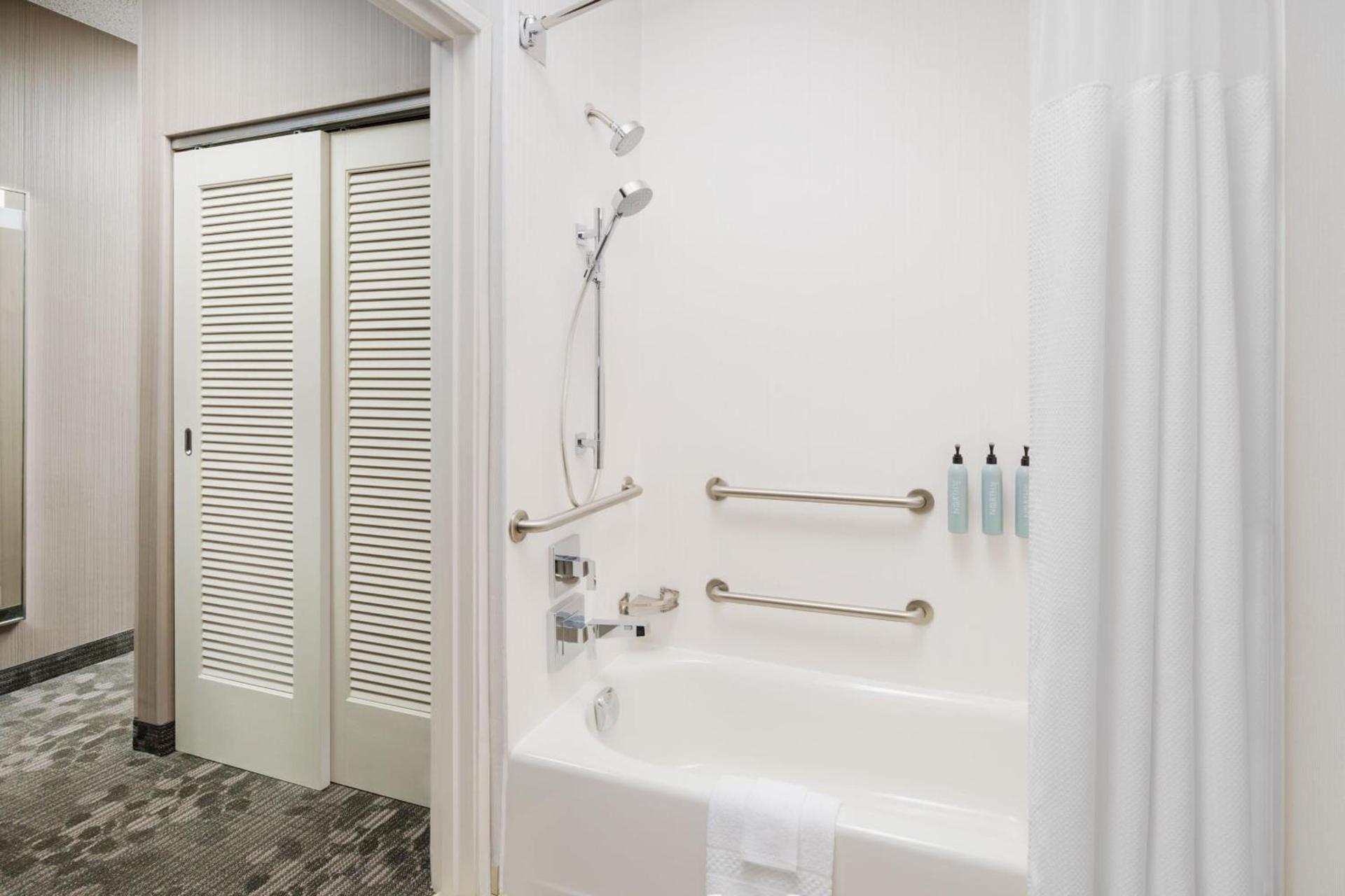 Courtyard by Marriott Roseville photo 21