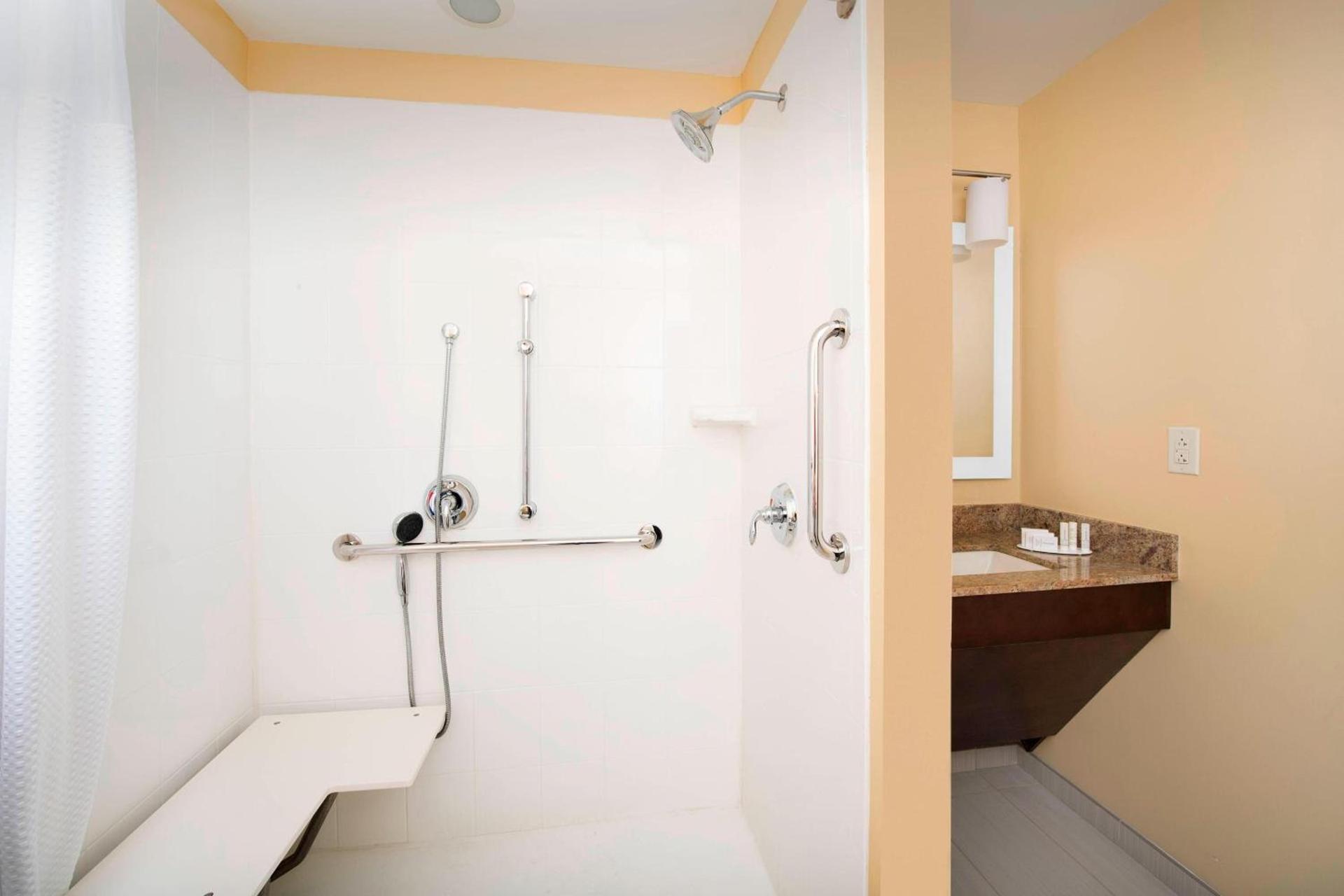 TownePlace Suites by Marriott Eagle Pass photo 13