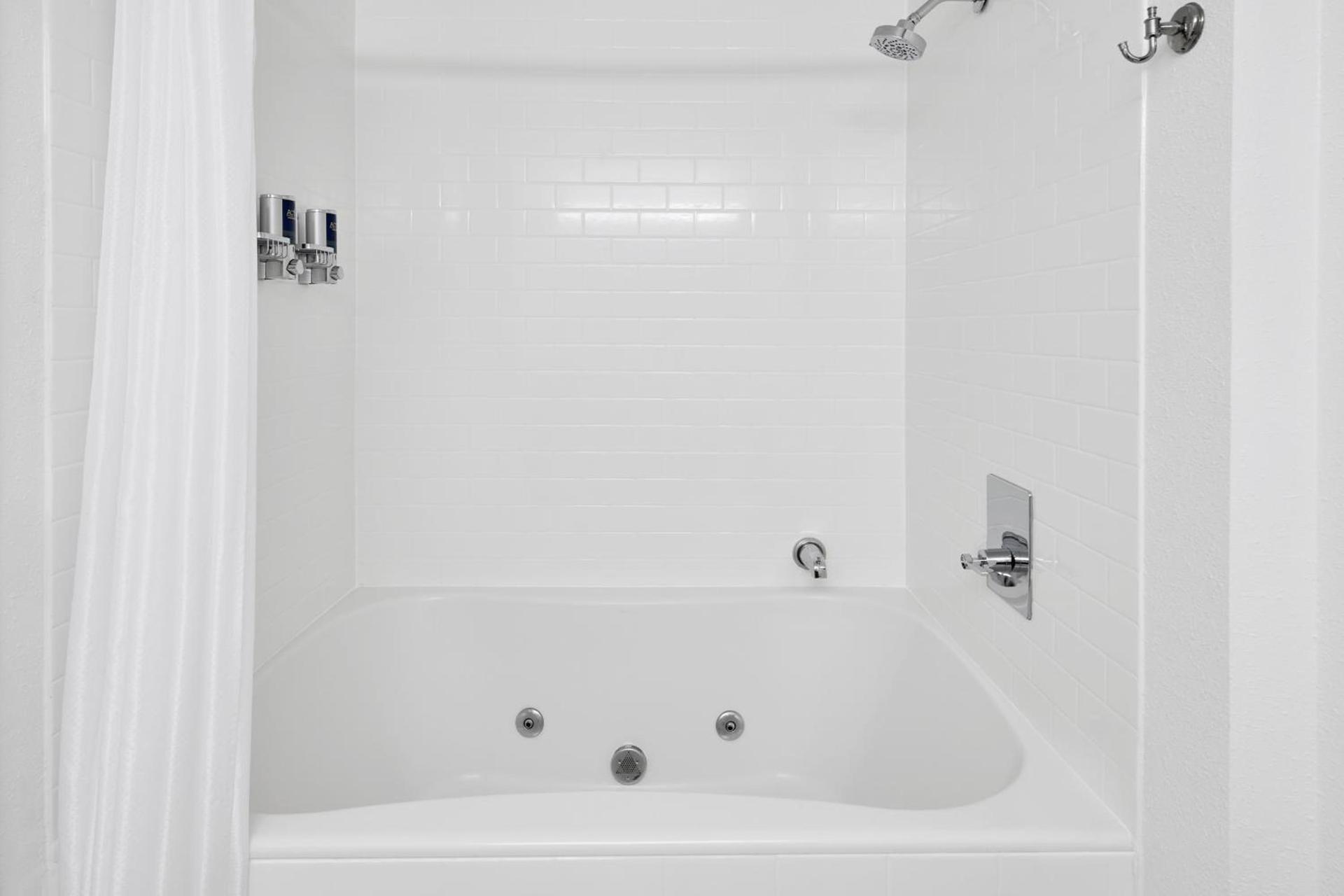 Royle Hotel Milwaukee Airport photo 9