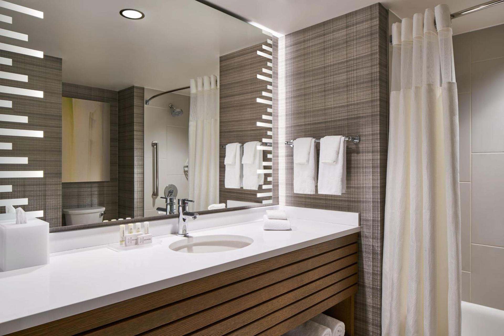 Courtyard by Marriott Washington Downtown/Convention Center photo 7