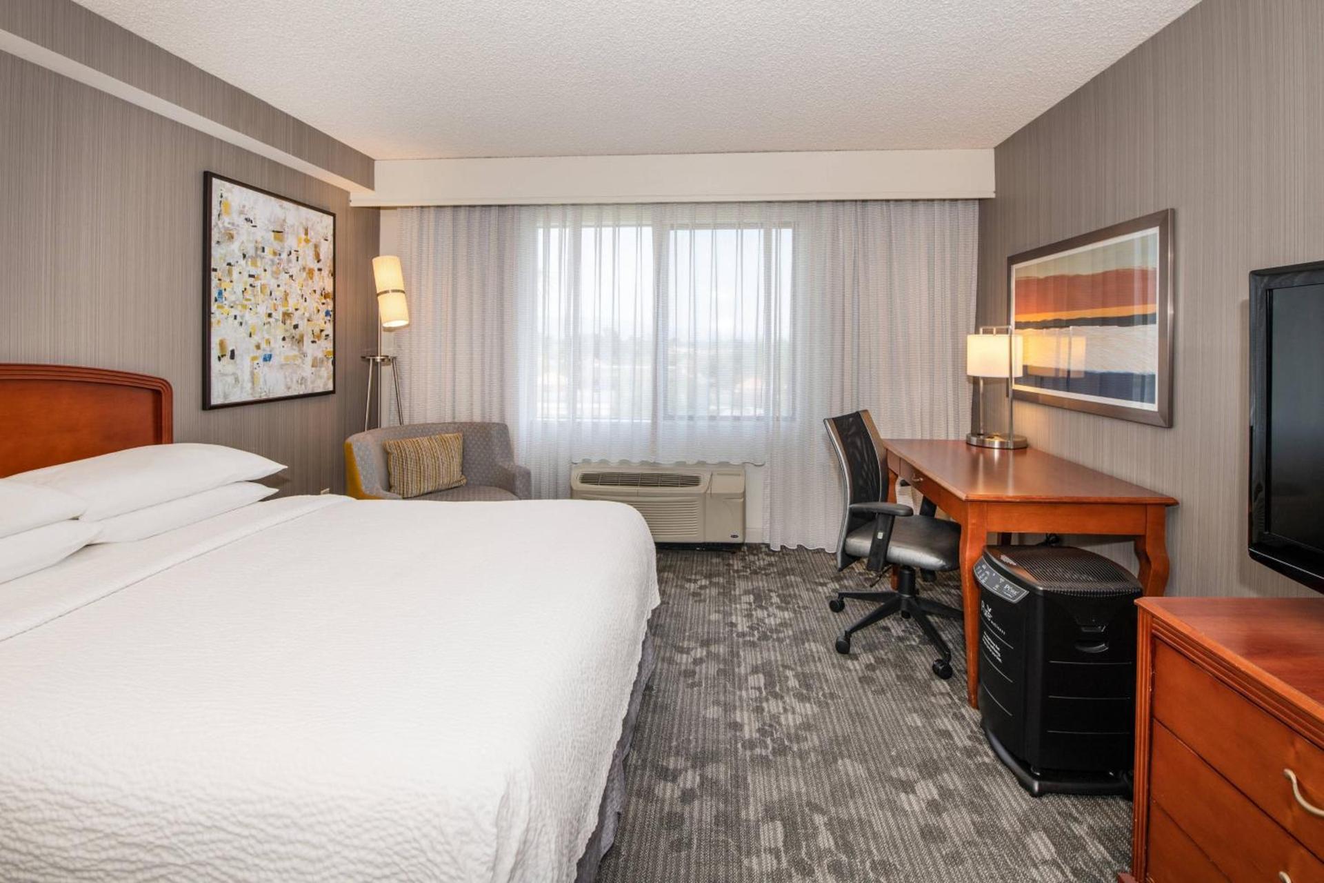 Courtyard by Marriott Newark Silicon Valley photo 14