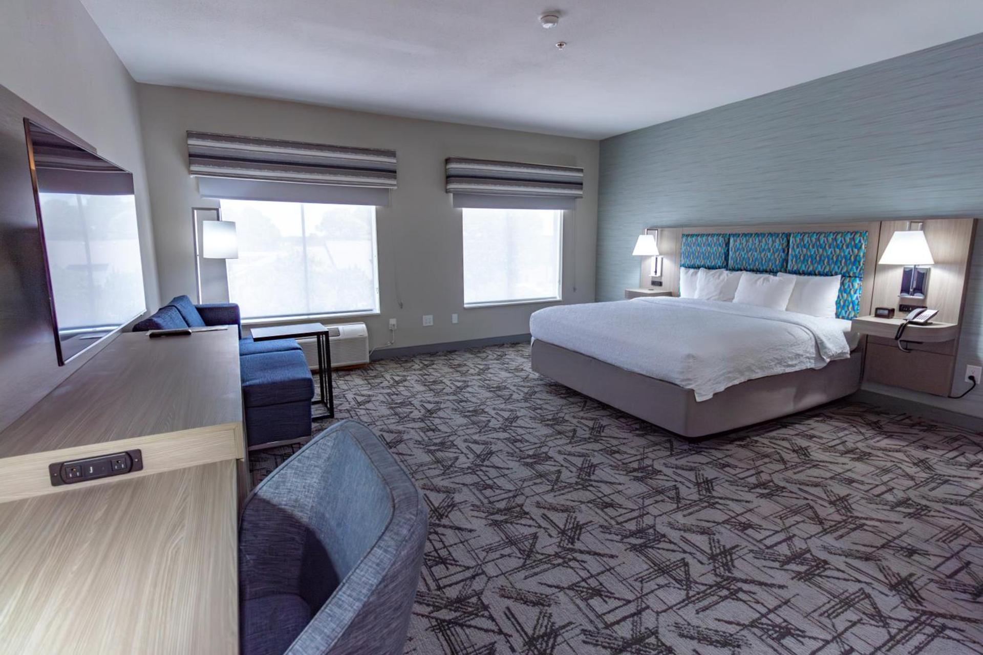 Hampton Inn & Suites Denton photo 47