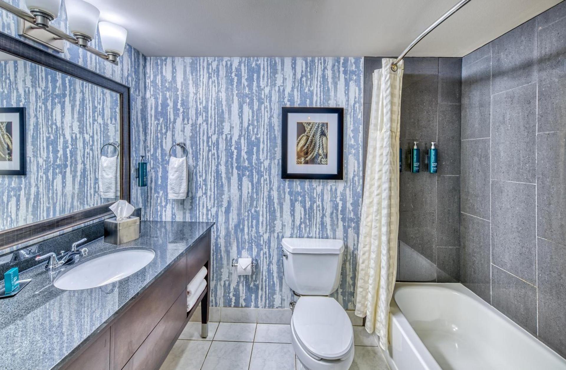 DoubleTree by Hilton Port Huron photo 43